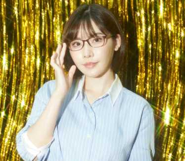 深田えいみプロフィールと来歴