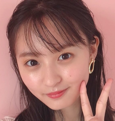 遠藤さくらの水着写真で卒業発表?年収は写真集で収入は増えたのか?