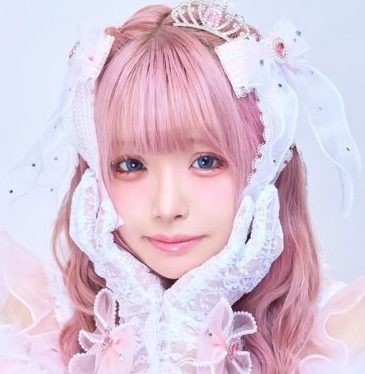 中の人は佐藤希で顔バレしてる
